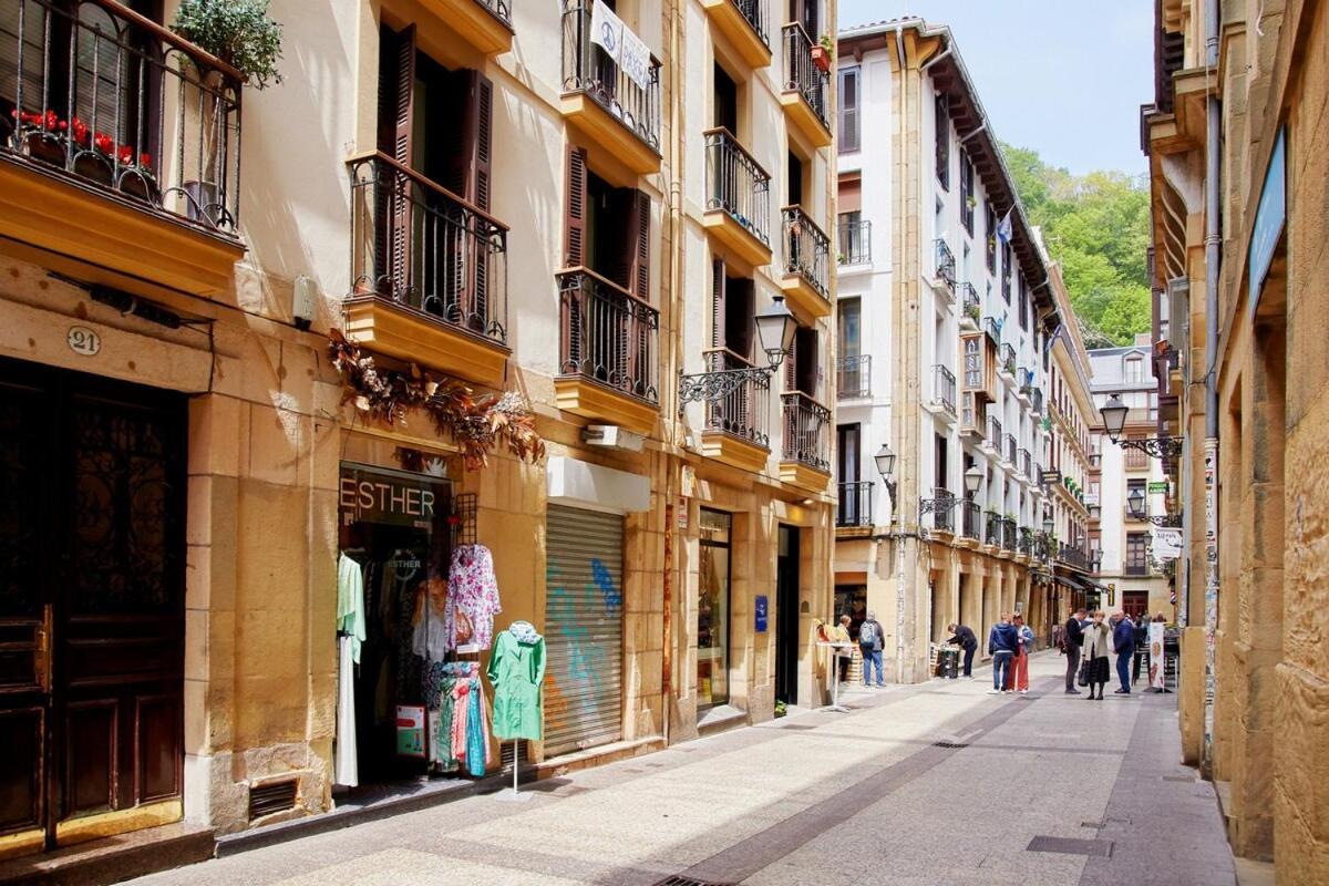 8 Balconies Heart Of The Old Town Apartment San Sebastian Ngoại thất bức ảnh